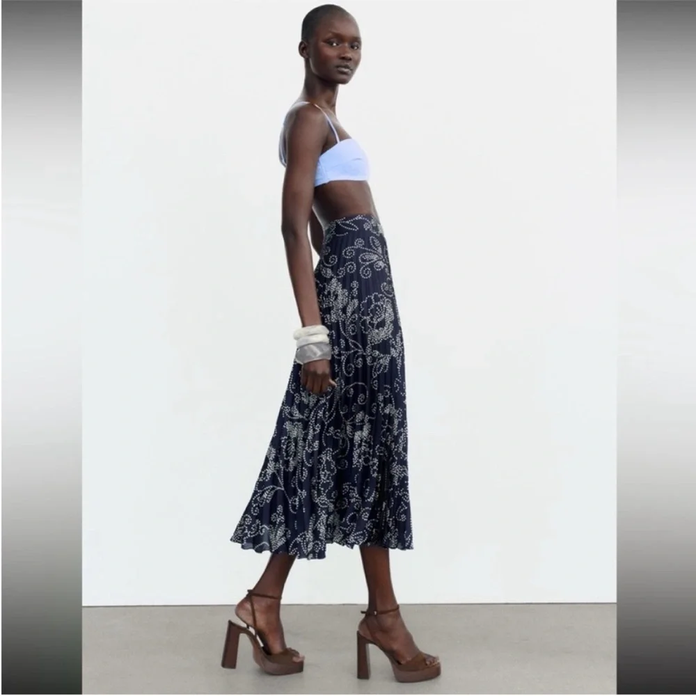 Zara, Navy/white, Printed pleated midi skirt, Medium